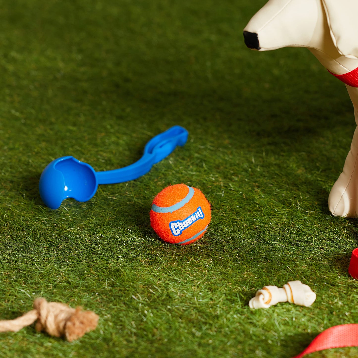 Chuckit – 12M Sportwerfer – Ballwerfer für Hunde – Ergonomischer Gummigriff